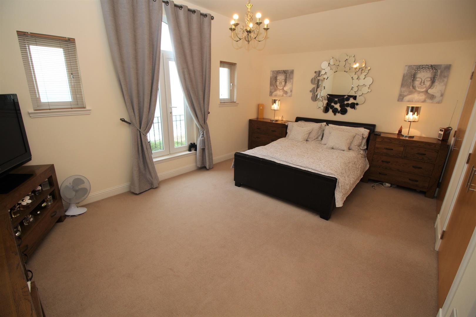 Cromarty Grove, Inverkip Neill Clerk Estate Agents